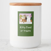 猫たちが担当している フードラベル (正面)