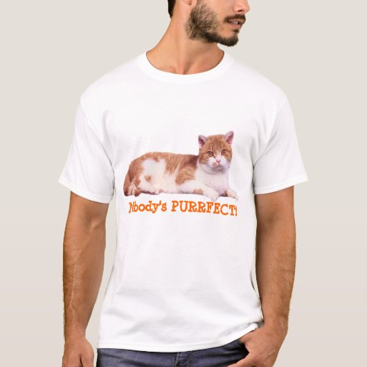 猫だれもPURRFECTのユニセックスなTシャツ Tシャツ (正面)