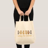 猫ちゃんのTシャツおよびギフトのために熱狂する トートバッグ (正面(商品))