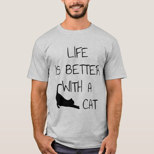 猫との暮らしが良い – 猫好き Tシャツ (正面)