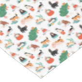 猫とよくはしゃぐクリスマスツリーのパターン テーブルクロス (アングル)