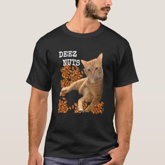 猫とアーモンドのDeez Nutsジョーク Tシャツ (正面)