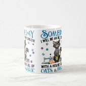 猫とキルティング生地の幸せな家 コーヒーマグカップ (中央)