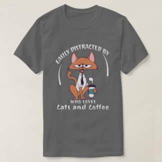 猫とコーヒーに惑わされる面白い猫好き Tシャツ