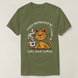 猫とコーヒーに惑わされる 面白い 猫好き Tシャツ