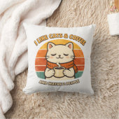 「猫とコーヒー好き」ユーモア満載のクッション クッション (ブランケット)