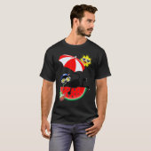 猫とジューシーなスイカ 夏の気分転換 男女兼用デザイン Tシャツ (正面フル)