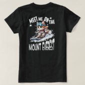 猫とスキー – Women's T-Shirt Whisker Cat Tシャツ (デザイン裏面)