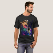 猫とパグの宇宙飛行士 Tシャツ (正面フル)