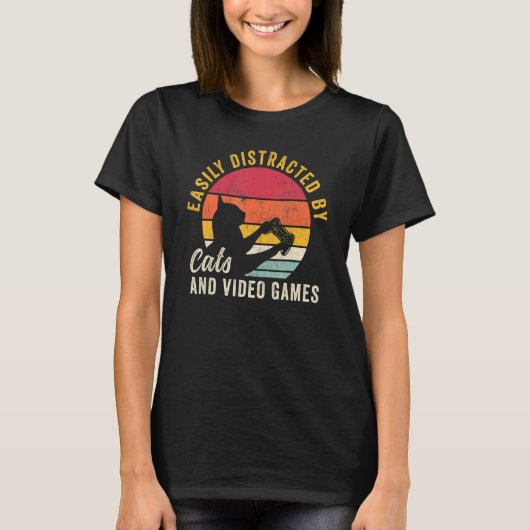 猫とビデオゲームに惑わされやすい ゲーマー Tシャツ (正面)