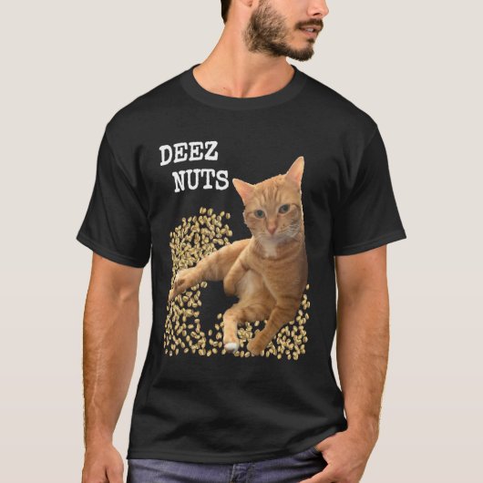 猫とピスタチオのDEEZ NUTSジョーク Tシャツ (正面)