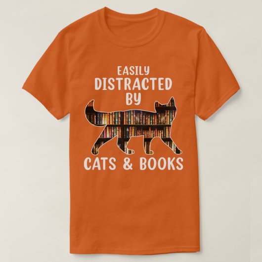 猫とブーに気さくされる猫好き Tシャツ (デザイン正面)