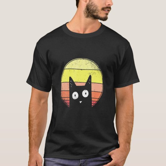 猫とヴィンテージの夕日 Tシャツ (正面)
