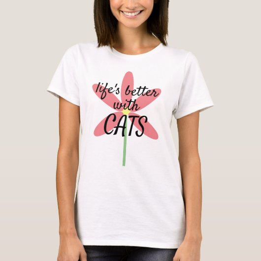 "猫と一緒が最高" ピンクの花 猫好き Tシャツ (正面)
