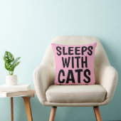 猫と一緒に寝る 猫の枕 クッション (椅子)