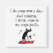 猫と一緒に毎日ヨガおもしろい引用文をする マグネット (正面)