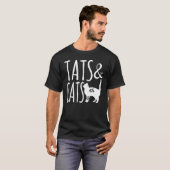 猫と入れ墨 アツと猫 Tシャツ (正面フル)
