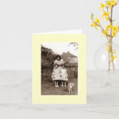 猫と同じくらいの可愛い双子の少女 カード (黄色い花)