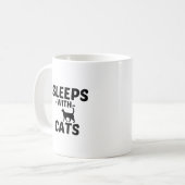 猫と寝る コーヒーマグカップ (正面左)