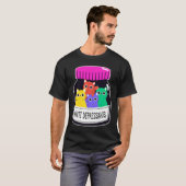 猫と抗うつ薬の薬箱 抗うつ薬 Tシャツ (正面フル)