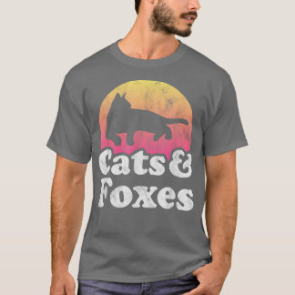 猫と敵の男の子と女の子 Tシャツ