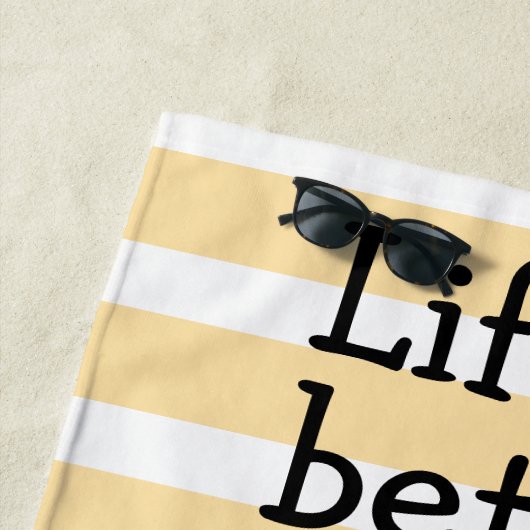 猫と暮らしてみると命が縮まる ビーチタオル (インサイチュ)