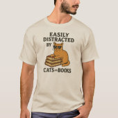 猫と本に夢中 Tシャツ (正面)