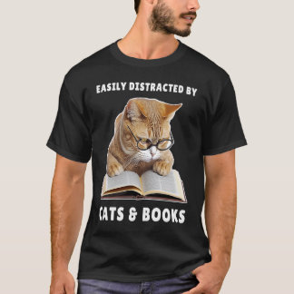 猫と本に気を取られがち 猫本クラブ Tシャツ