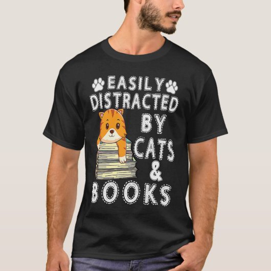 猫と本に気を取られやすい 猫か本か Tシャツ (正面)