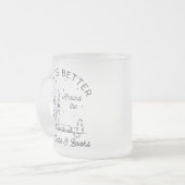 猫と本のまわりにの方が人生だ フロストグラスマグカップ (正面左)