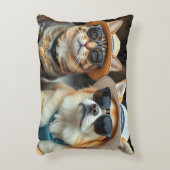 猫と犬のデザイン枕 アクセントクッション (正面(垂直))