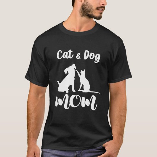 猫と犬の母親は動物をペット女性Tのために子犬 Tシャツ (正面)