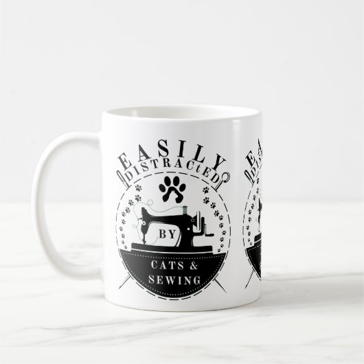 猫と裁縫に夢中になりがち コーヒーマグカップ (左)