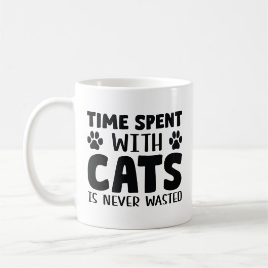 猫と過ごす時間は無駄ではない コーヒーマグカップ (左)