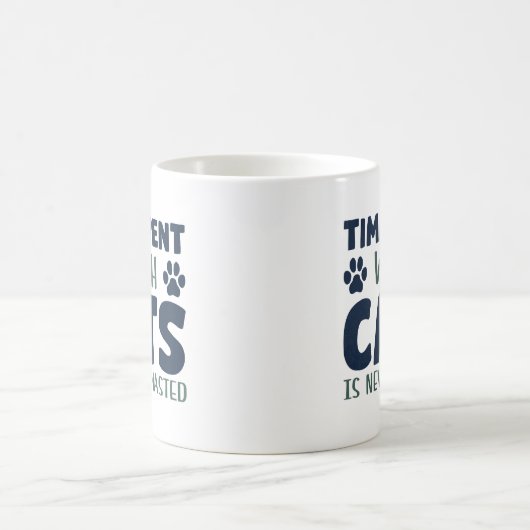 猫と過ごす時間は無駄ではない コーヒーマグカップ (中央)