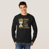 猫と過ごす時間は無駄ではない Tシャツ (正面フル)