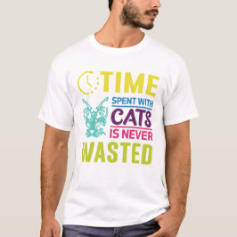猫と過ごす時間は無駄ではない Tシャツ