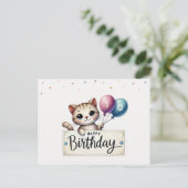 猫と風船が幸せでかわいい誕生日カード ポストカード (スタンド正面)