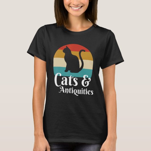 猫と骨董品 Tシャツ (正面)