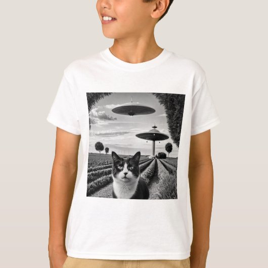 猫とUFO Tシャツ (正面)