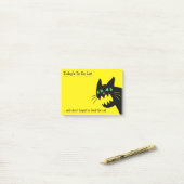 猫におもしろいな大騒ぎを食べ物を与えれば蜂蜜はリストします ポストイット (デスク上)