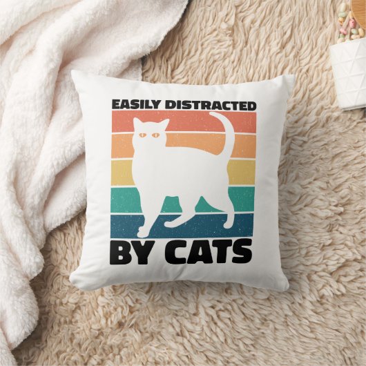 猫に気を使いやすい子猫かわいいおもしろい猫 クッション (ブランケット)