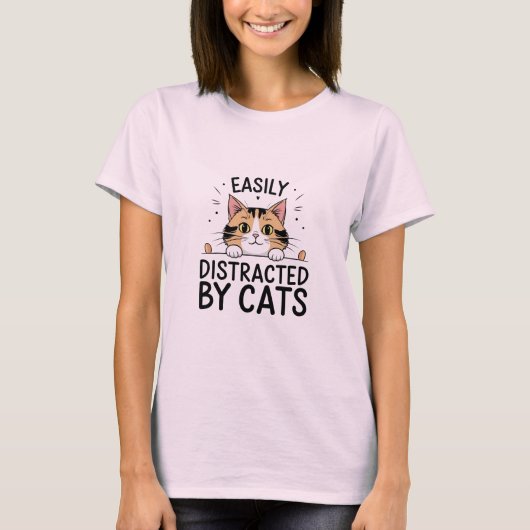 猫に気を使われおもしろいやすい猫好き女性» Tシャツ (正面)