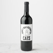 猫に気を取られてすみません のボタン ワインラベル (正面)