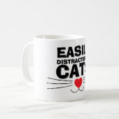 猫に気を取られるのは仕方ない マグカップ | We Are All Mugs (正面左)