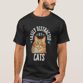 猫に簡単に気を取られる 猫が大好き Tシャツ