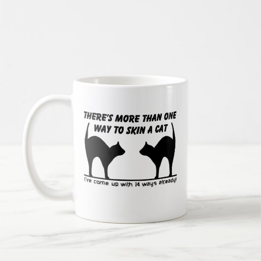 猫のおもしろマグカップのユーモアの皮を剥いで下さい コーヒーマグカップ (左)