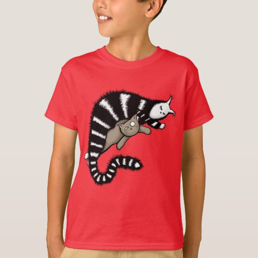 猫のお母保護さんが可愛い子猫 Tシャツ (正面)