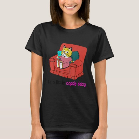 猫のための小さな神のおっちょこちょい猫 Tシャツ (正面)