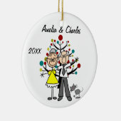 猫のカスタムな休日のオーナメントが付いているより古いカップル セラミックオーナメント (右)